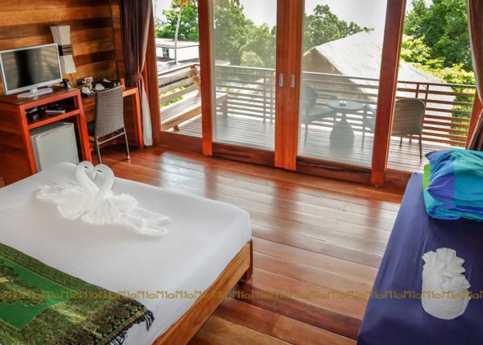 Ten Moons Lipe Resort