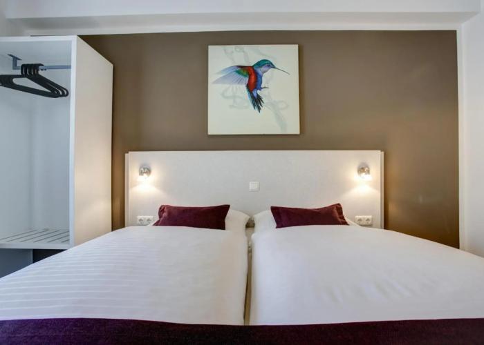 Hotel West