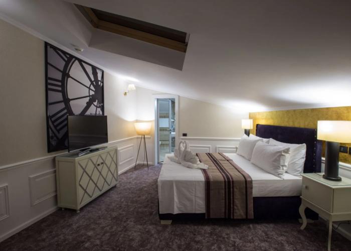 Peninsula Boutique Hotel
