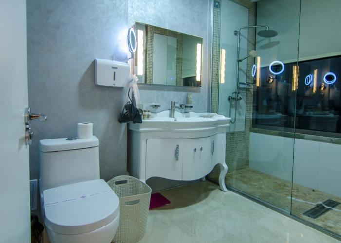 Phoenicia Royal