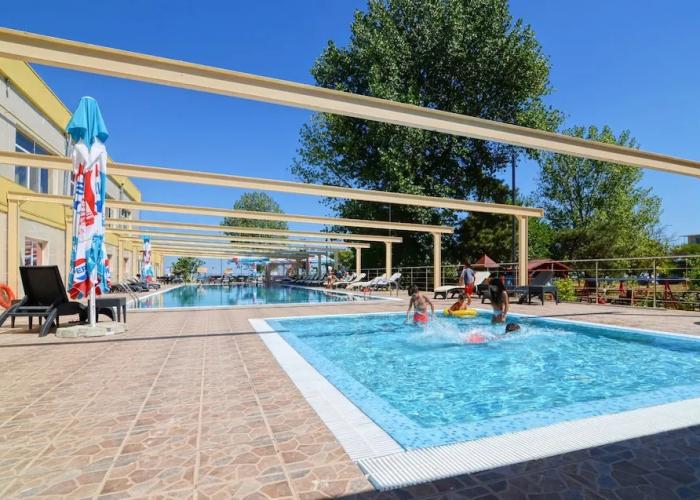 Queen Vera Hotel