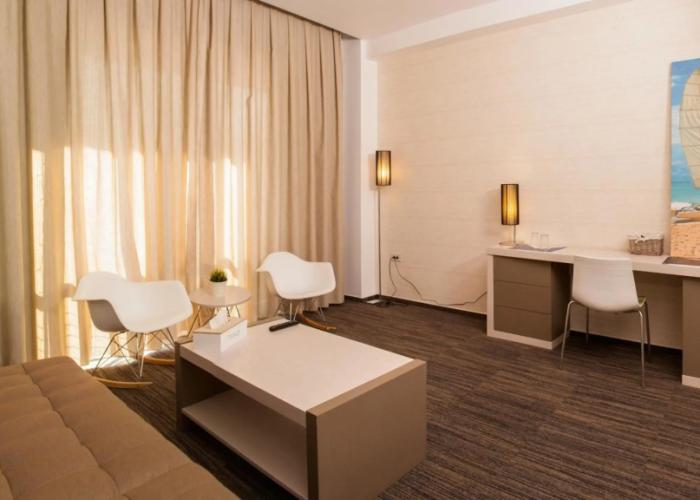 Hotel On Plonge Junior