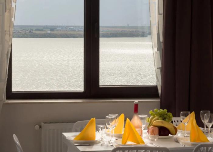 Deluxe Nicolle Solid Residence Mamaia