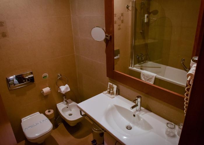 Iaki Hotel