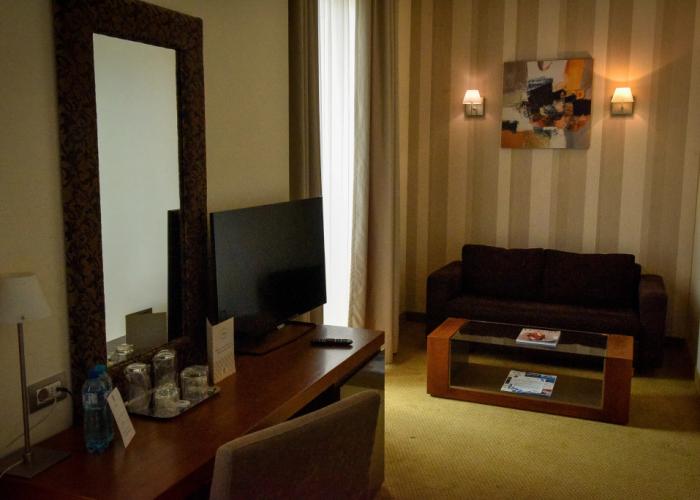 Iaki Hotel