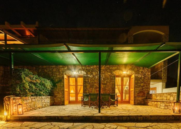 Grekis hotel & Apartments