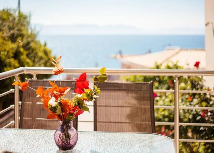 Seaside Getaway - Aelia Villa's Dreamy Paradise
