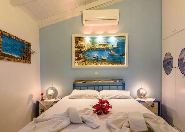 The Blue House Seaside Retreat - Fully Equipped