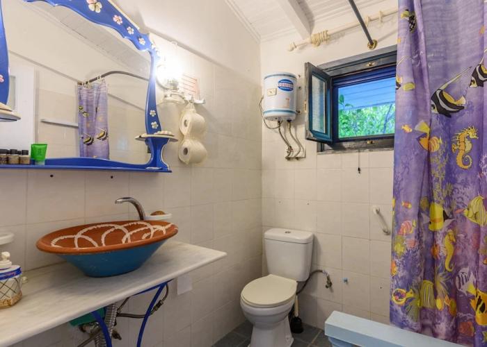 The Blue House Seaside Retreat - Fully Equipped