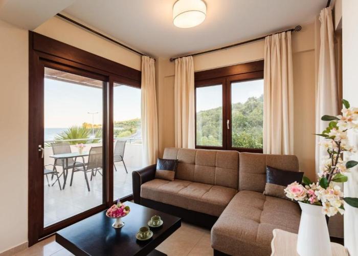 Villa Armonia - Beachfront Majestic Retreat
