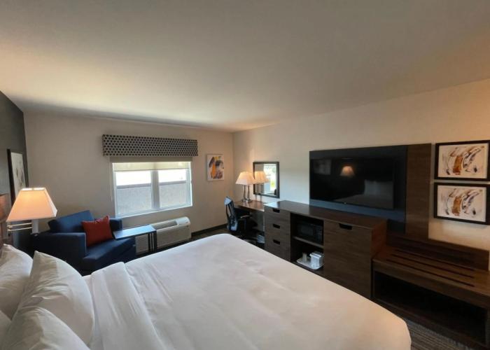 Comfort Inn & Suites