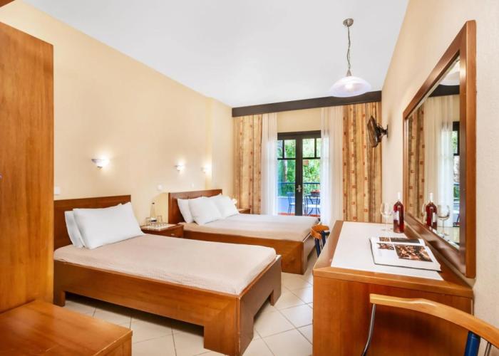 Atrium Hotel