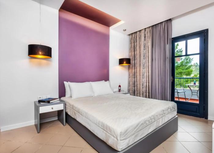 Atrium Hotel