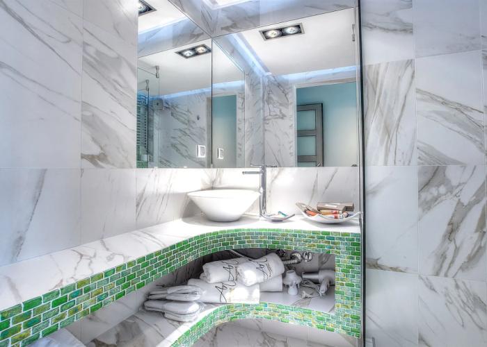 Alpha Luxury Suites