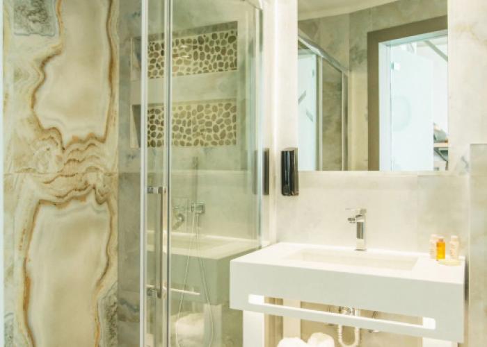 Blue Carpet Luxury Suites