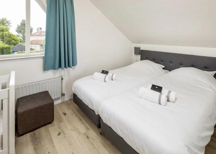Restyled Holiday Home With two Bathrooms, Beach at 500 m