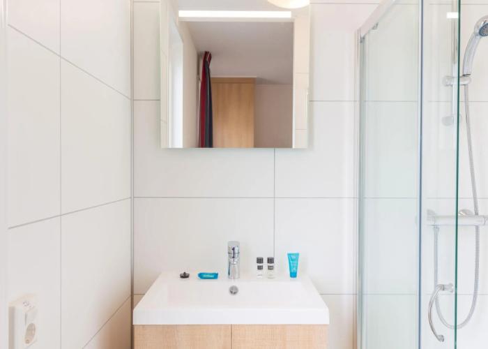 Modern Bungalow With two Bathrooms, Near the Beach