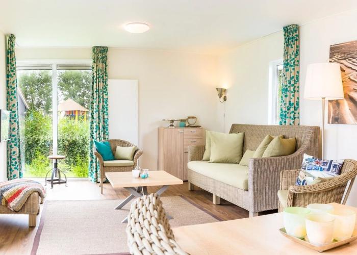 Modern Bungalow With two Bathrooms, Near the Beach