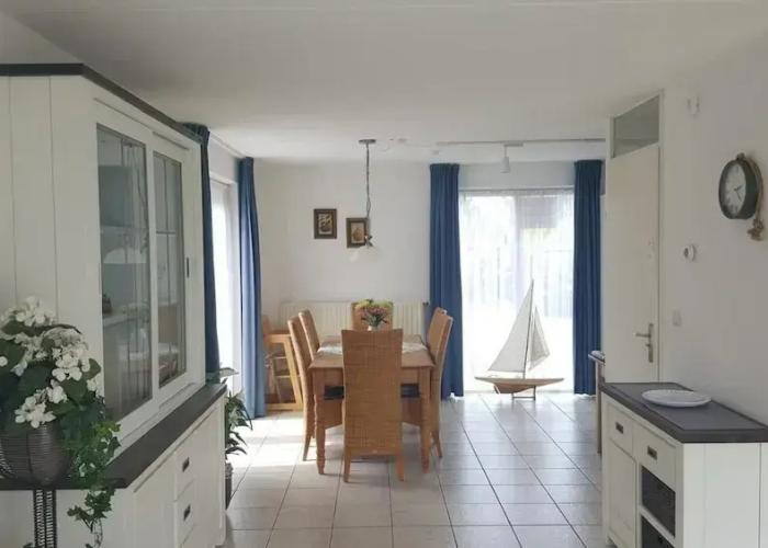 Comfy Bungalow With Terrace