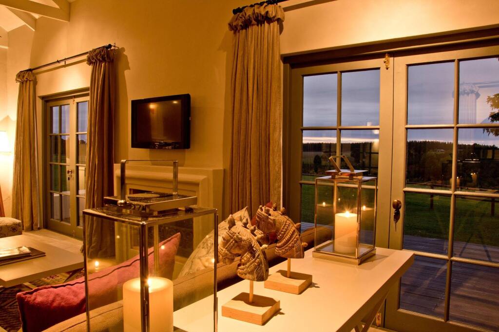 Country House at Kay & Monty