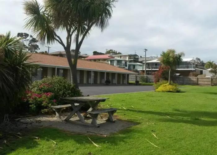 Quays Motel San Remo