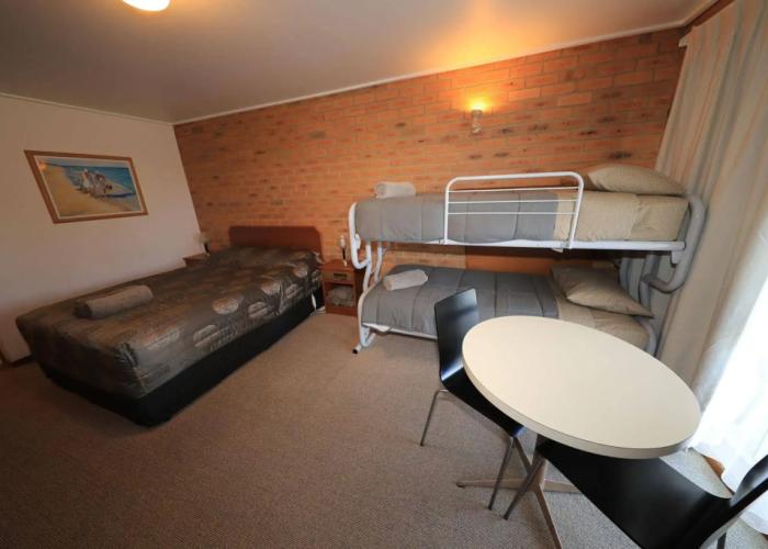 Quays Motel San Remo