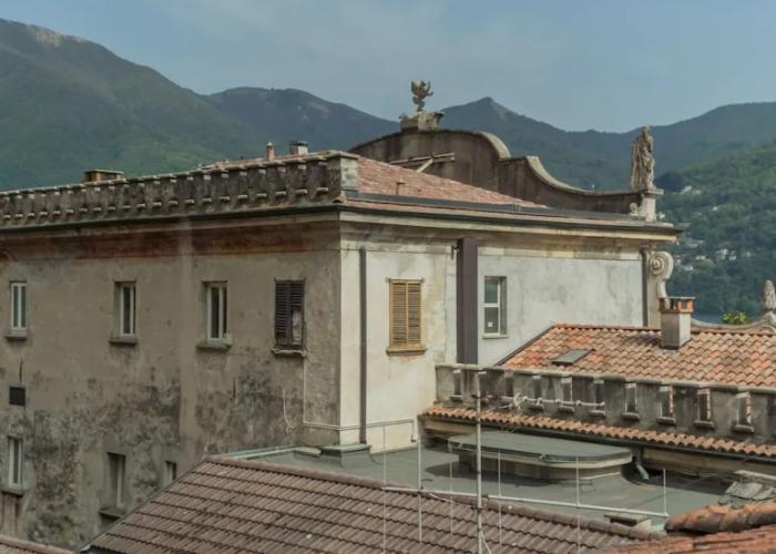 Rebecca Suite Nearby Urio s Castle