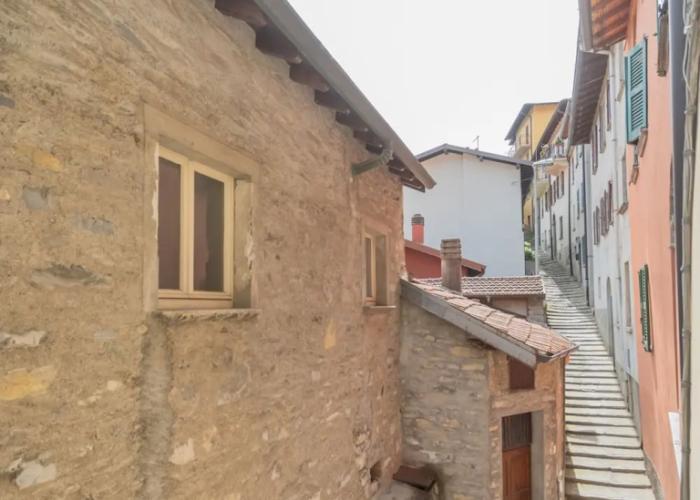 Gaia Suite Nearby Urio s Castle