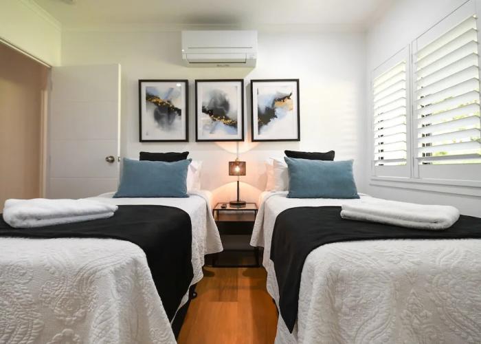 Birds 'n' Bloom Cottages
