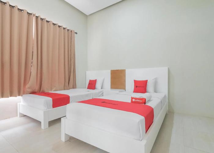 RedDoorz Resort Syariah @ Idelansia Homestay Ciater