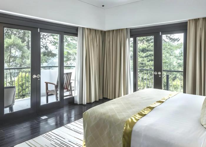 Lido Lake Resort By MNC Hotel
