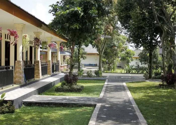 Indra Djaya Hotel
