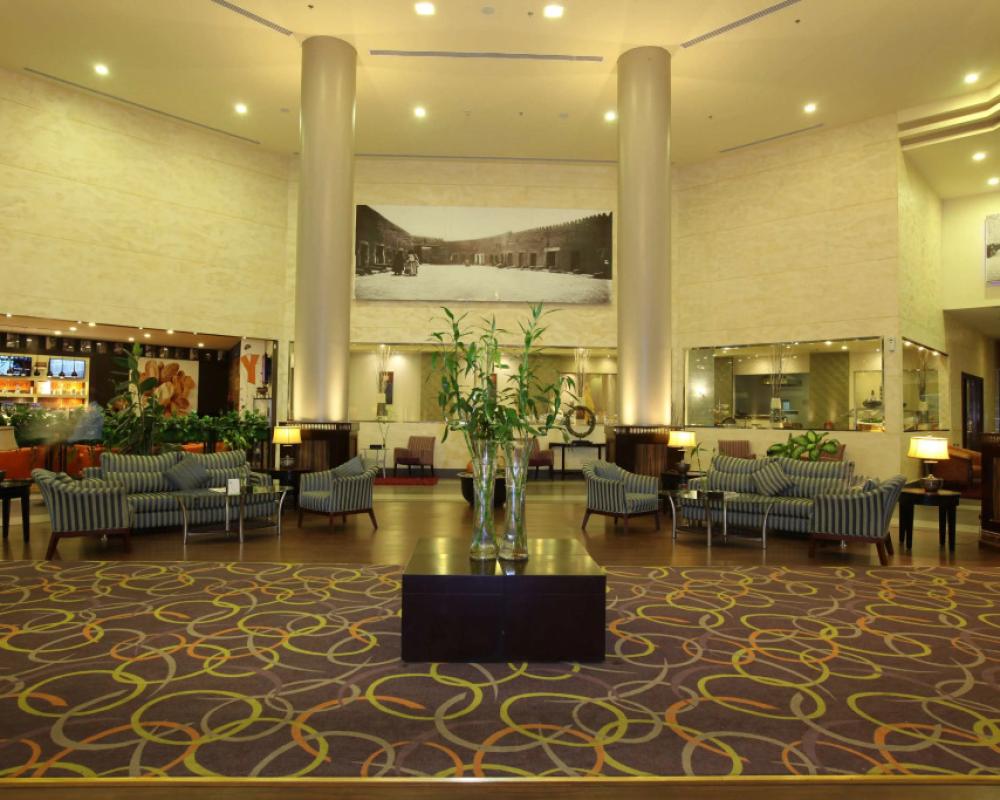 фото Golden Tulip Hail