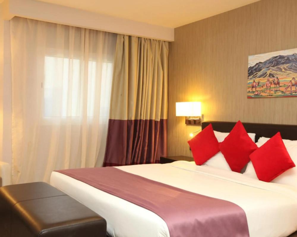 фото Golden Tulip Hail