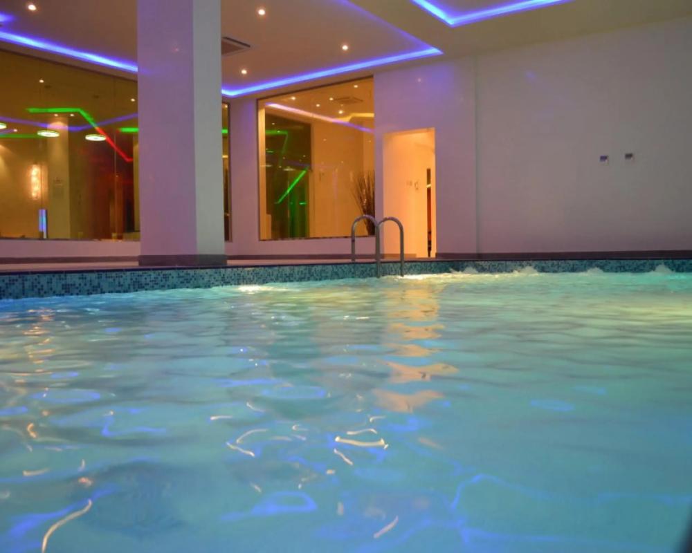 фото Golden Tulip Hail