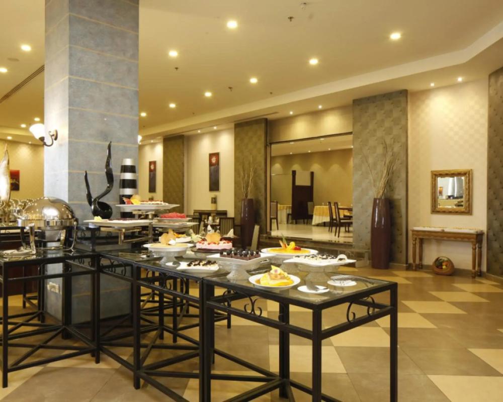 фото Golden Tulip Hail