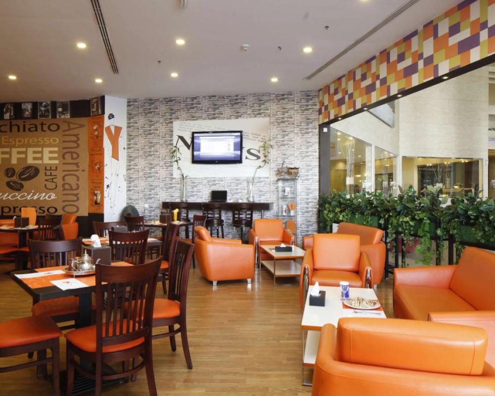 фото Golden Tulip Hail