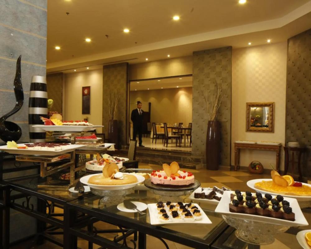 фото Golden Tulip Hail