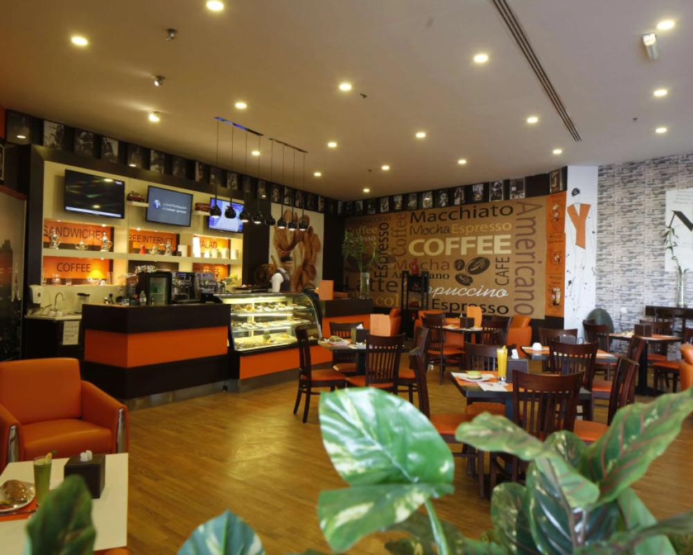 фото Golden Tulip Hail