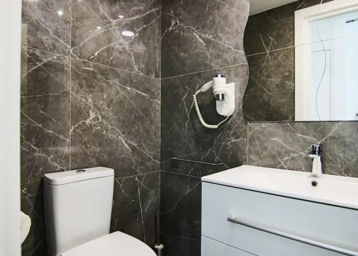 Phaedrus Living Luxury Suite Nicosia 504