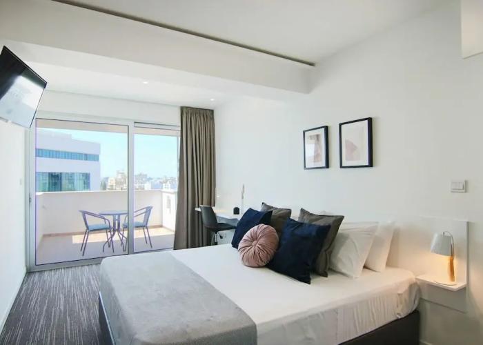 Phaedrus Living Luxury Suite Nicosia 505