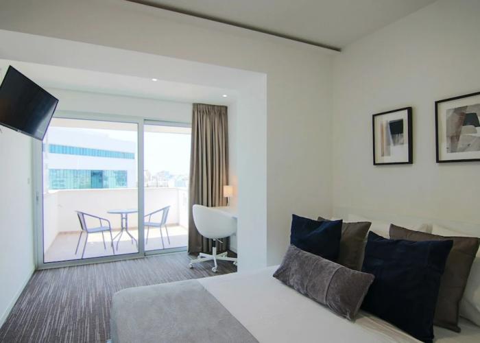 Phaedrus Living Luxury Suite Nicosia 506