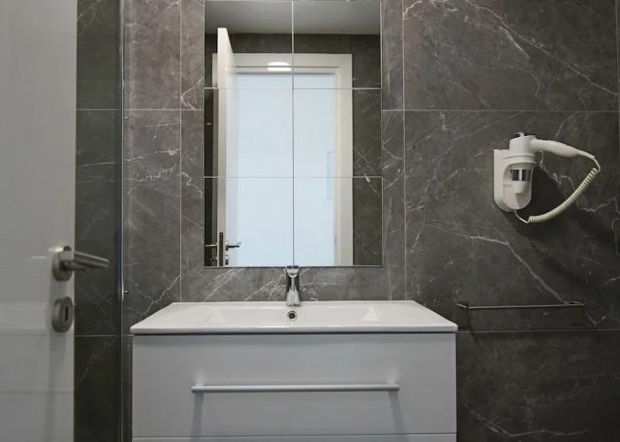 Phaedrus Living Luxury Suite Nicosia 506