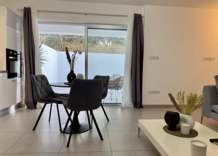 Welcome to Our Luxurious 1-bedroom Private Residence With a Special Patio