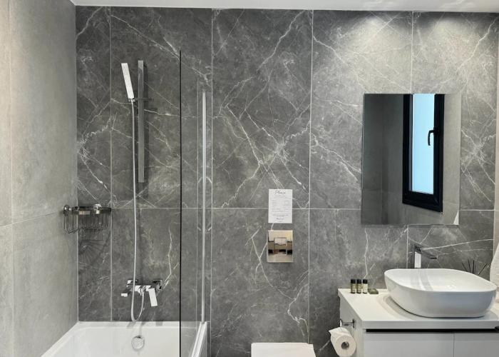 Phaedrus Living White Hills Suites City View