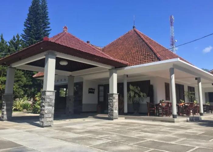 Minak Jinggo Hotel