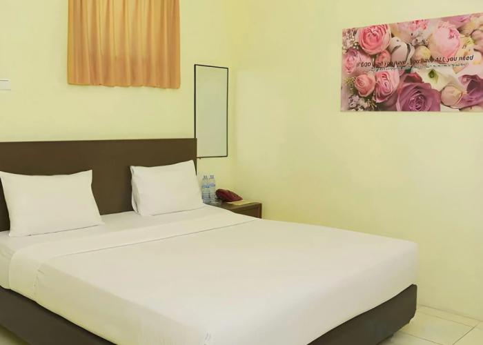 Mahkota Hotel Genteng