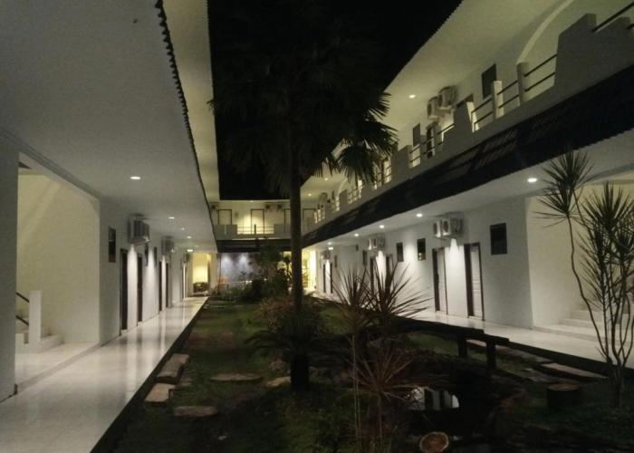 Mahkota Hotel Genteng