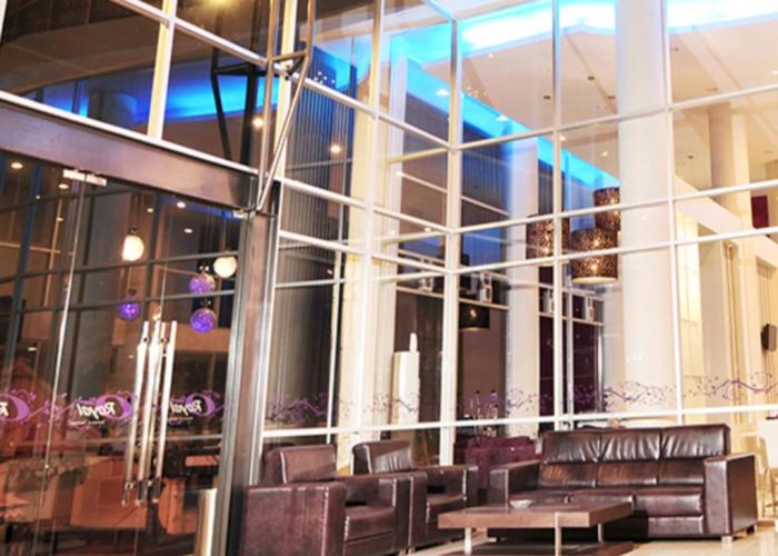 Royal Hotel n' Lounge