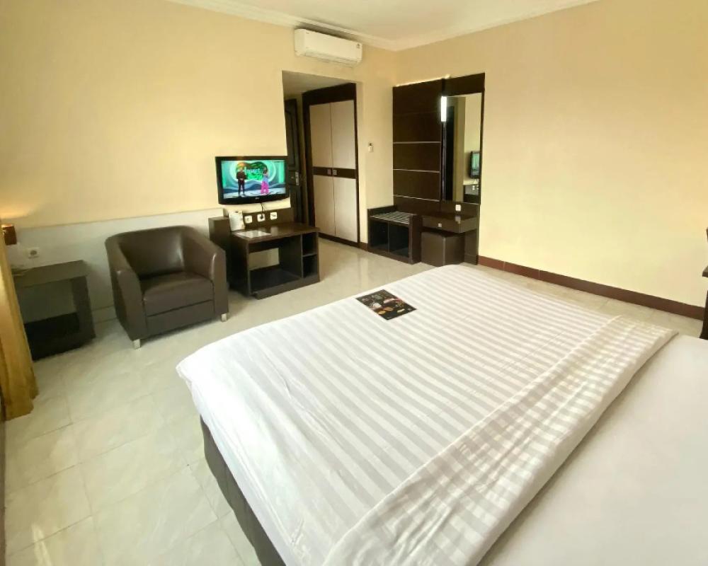 фото Hotel 88 Diponegoro